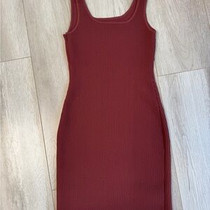 Aritzia Babaton Ribbed Midi Dress - Burgundy